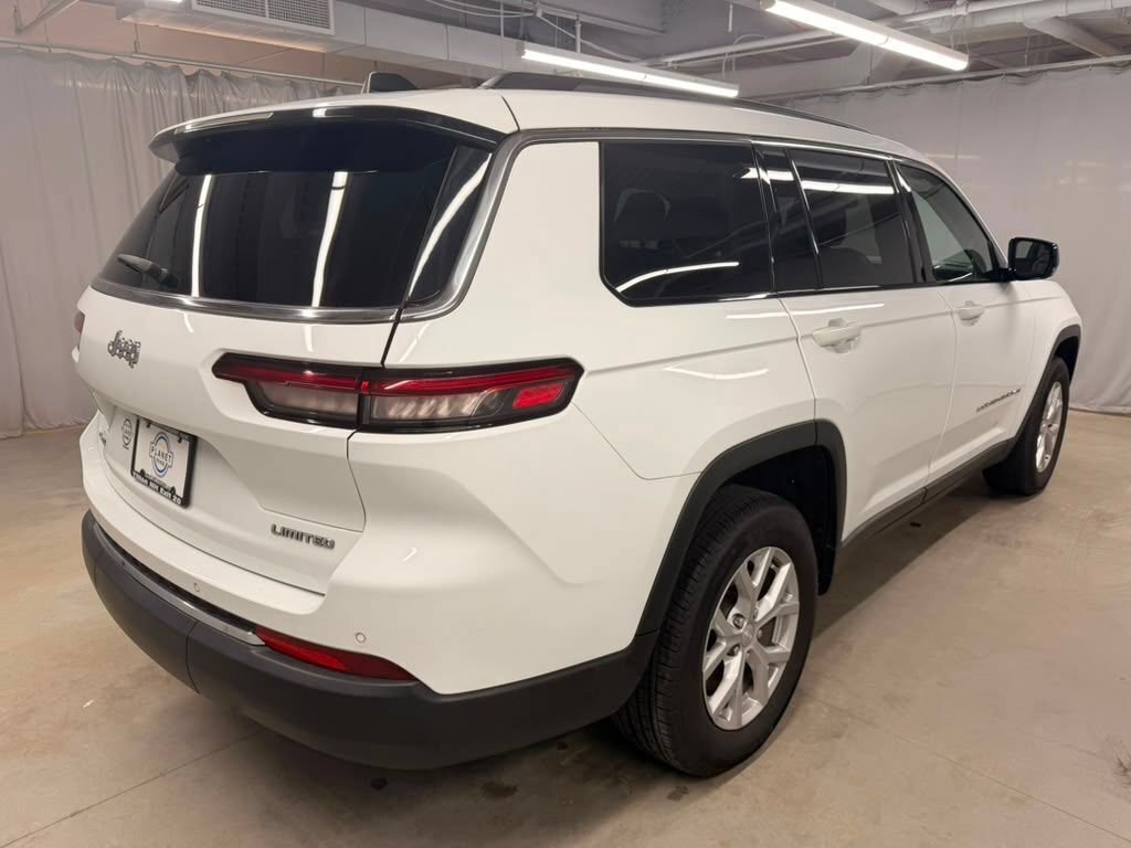 Used 2023 Jeep Grand Cherokee L Limited AWD/4WD image 16