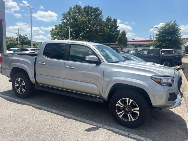 Used 2016 Toyota Tacoma TRD Sport w/ Towing Package RWD image 1