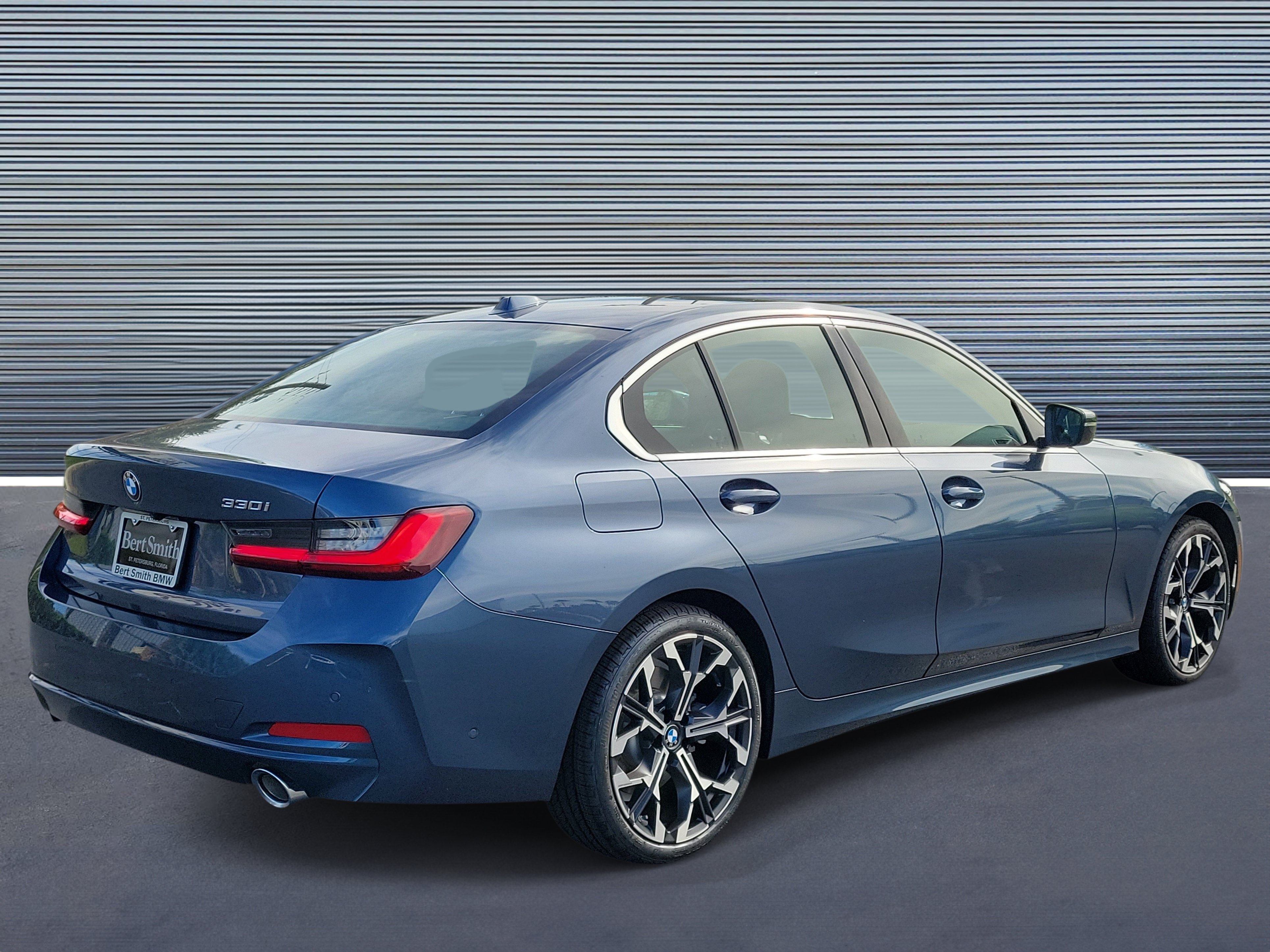 Used 2026 BMW 330i Sedan RWD image 3