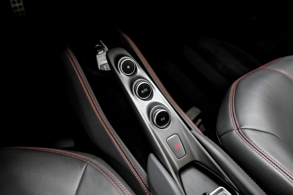 Used 2022 Ferrari F8 Tributo RWD image 24