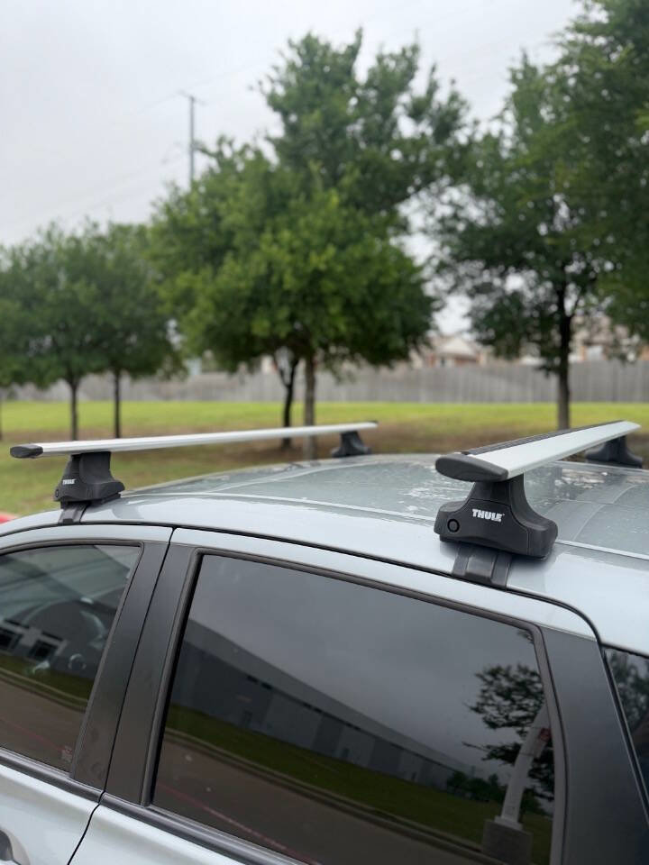 Used 2015 Nissan Versa Note SR w/ SR Convenience Package FWD image 6