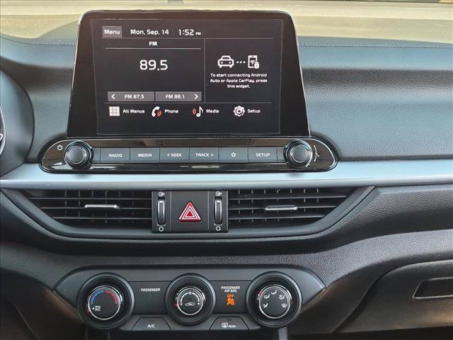Used 2024 Kia Forte LXS w/ LXS Technology Package FWD image 13