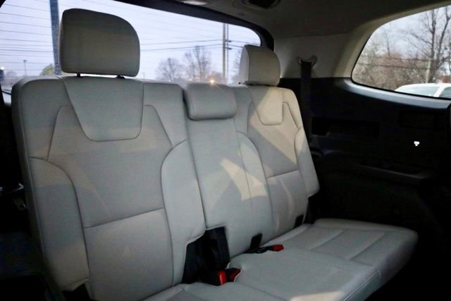 Used 2022 Kia Telluride S image 37