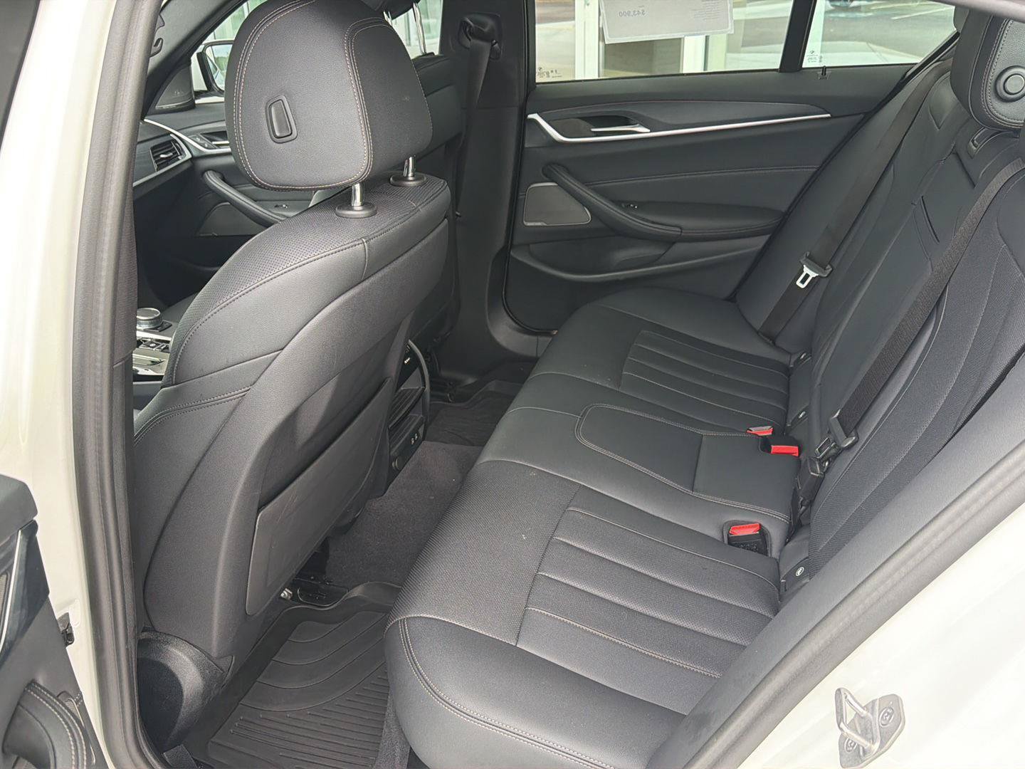 Certified 2023 BMW 530i w/ M Sport Package RWD image 11