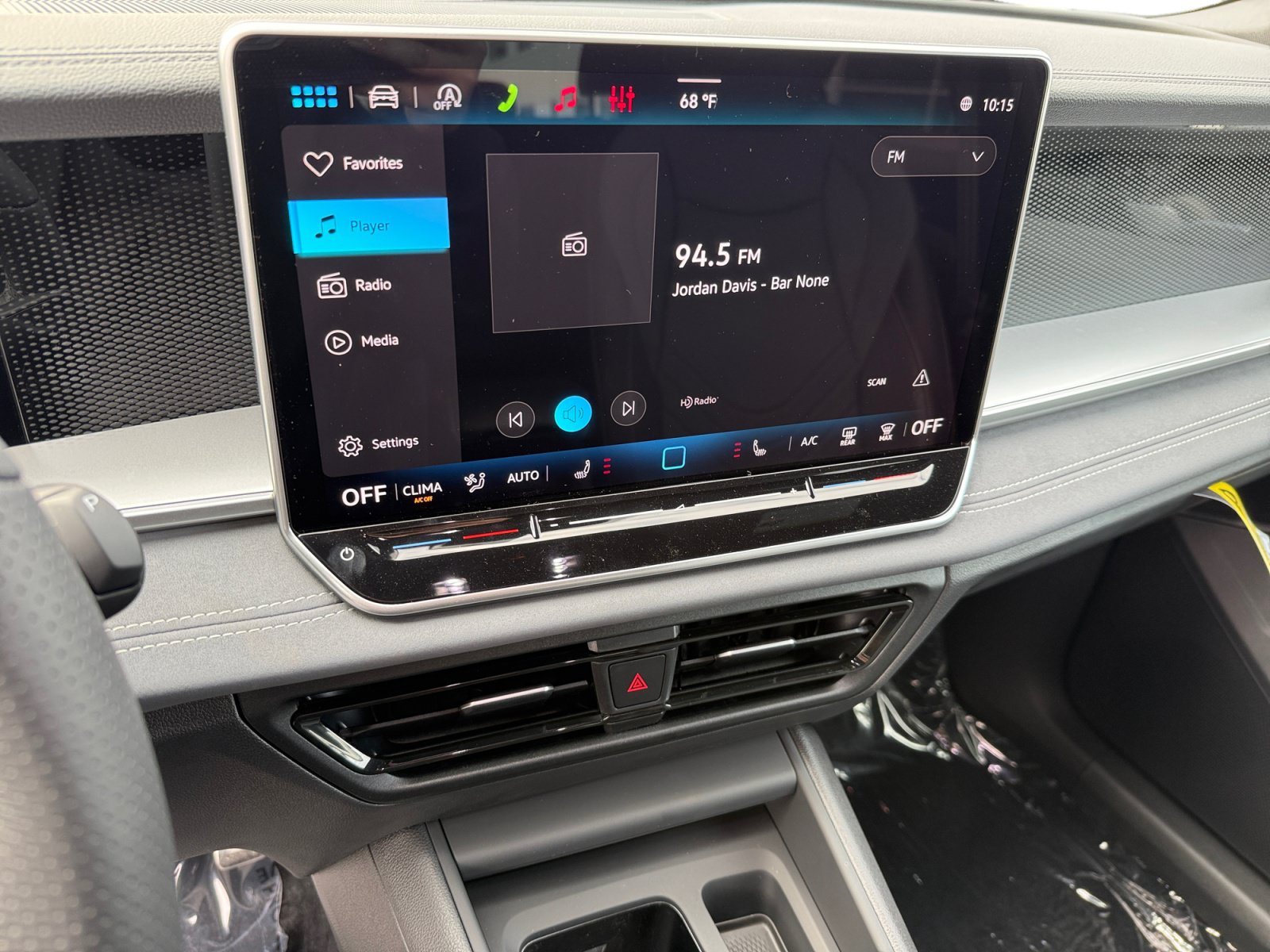 New 2026 Volkswagen Tiguan SE R-Line AWD/4WD image 12