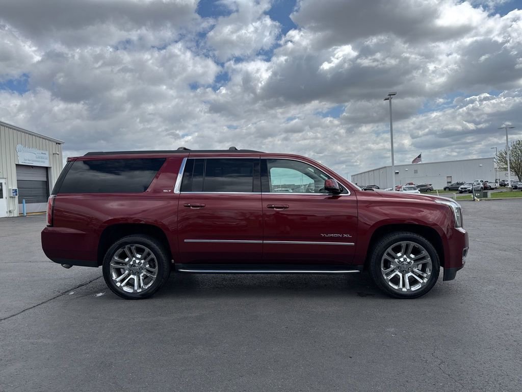 Used 2019 GMC Yukon XL SLT w/ Premium Edition AWD/4WD image 8