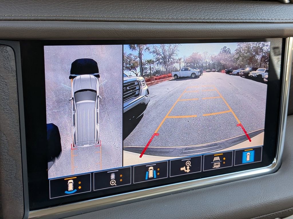 Used 2021 GMC Yukon Denali w/ Denali Premium Package image 21