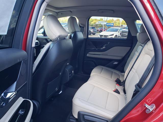 New 2026 Lincoln Corsair Premiere image 15