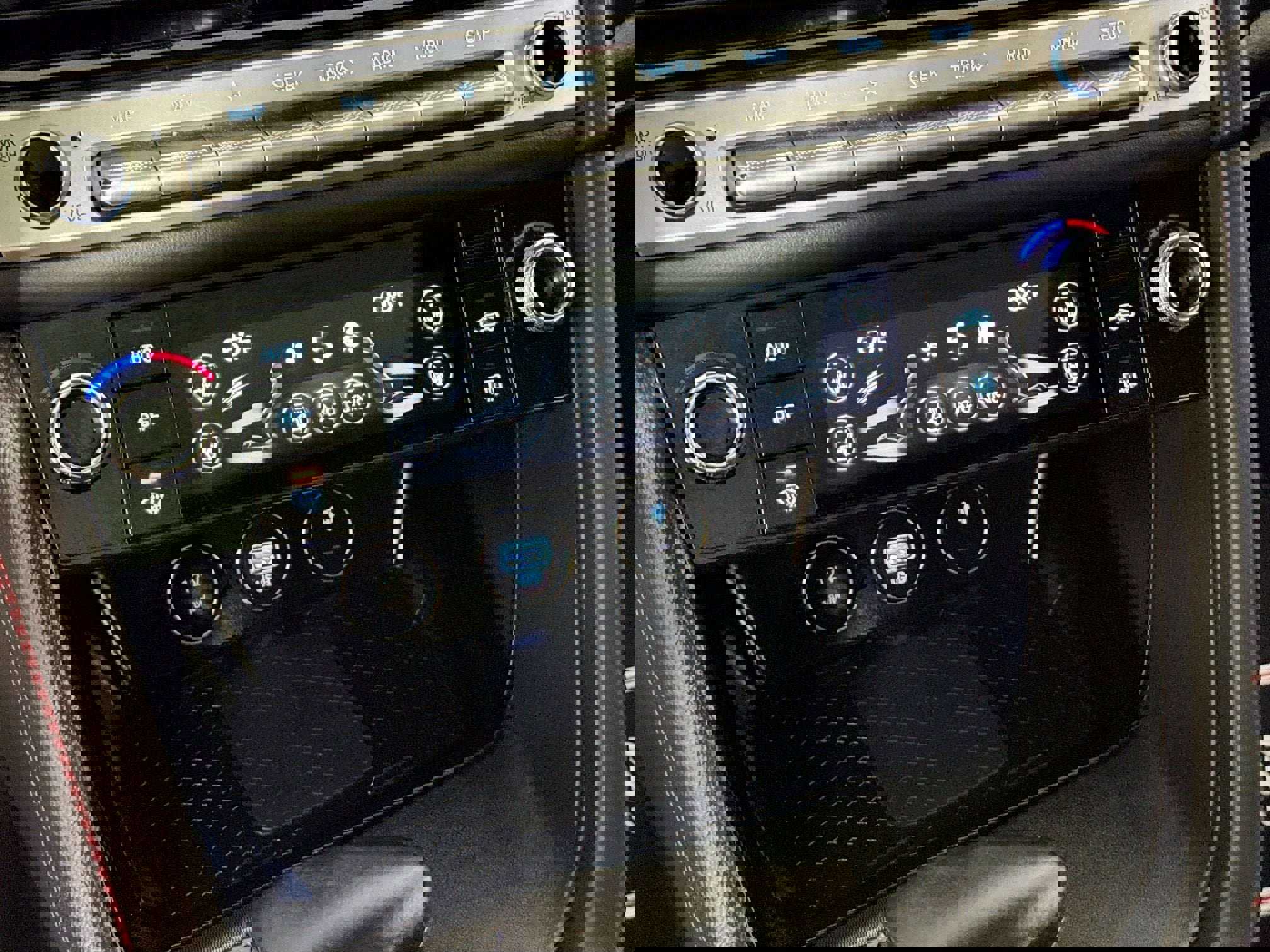 Used 2024 Genesis G70 2.5T w/ Sport Prestige Package image 28