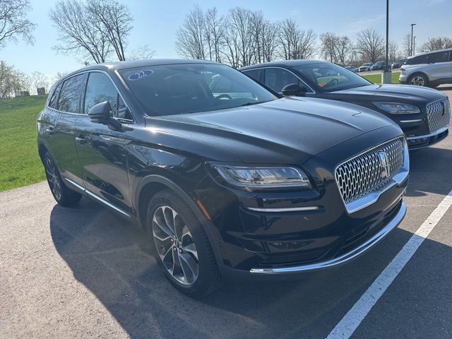Used 2022 Lincoln Nautilus Reserve w/ Equipment Group 201A AWD/4WD image 3
