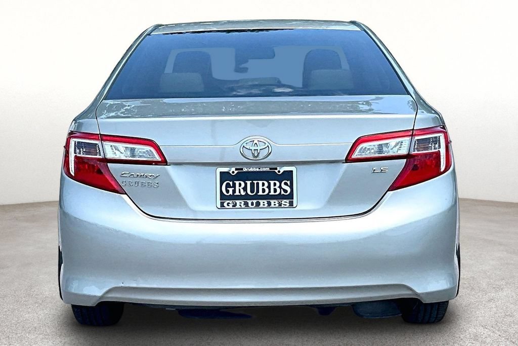 Used 2014 Toyota Camry LE FWD image 5