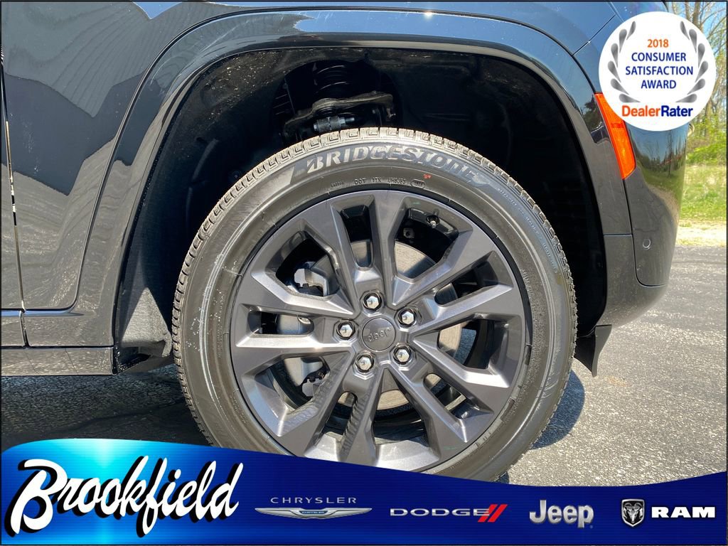 New 2026 Jeep Grand Cherokee L Limited AWD/4WD image 9