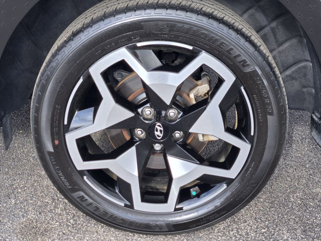 Used 2023 Hyundai Santa Cruz Limited image 8