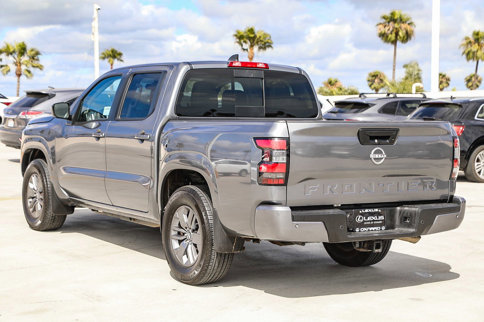 Used 2025 Nissan Frontier SV w/ SV Convenience Package RWD image 5