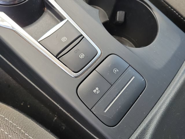 Used 2022 Ford Escape SE w/ SE Sport Appearance Package FWD image 29