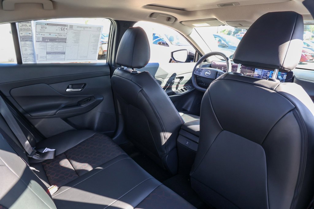New 2027 Nissan Sentra SR FWD image 17