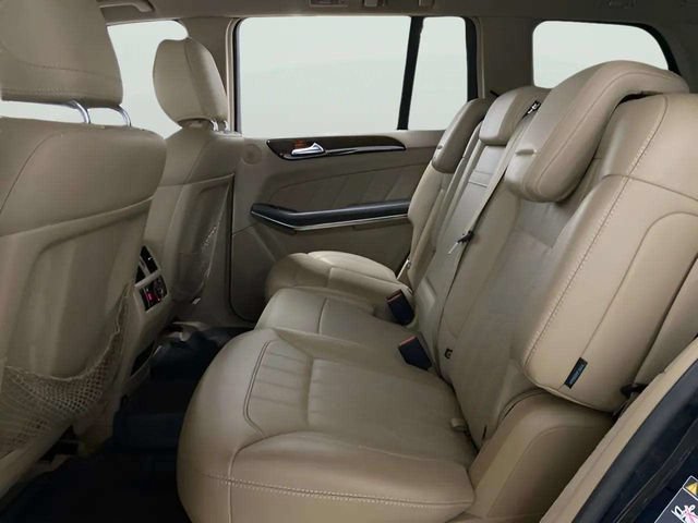 Used 2013 Mercedes-Benz GL 450 4MATIC image 21