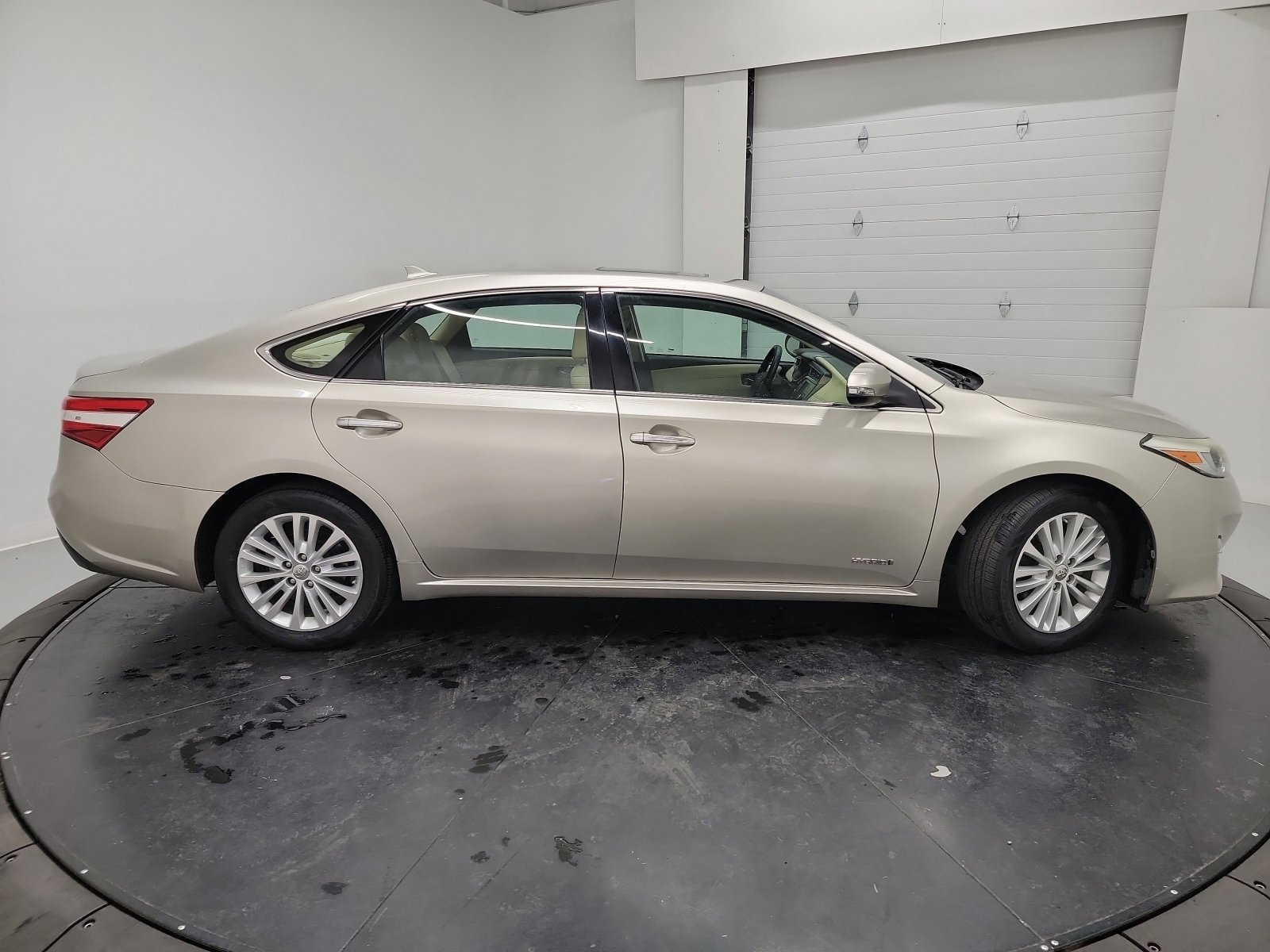 Used 2014 Toyota Avalon Limited image 11