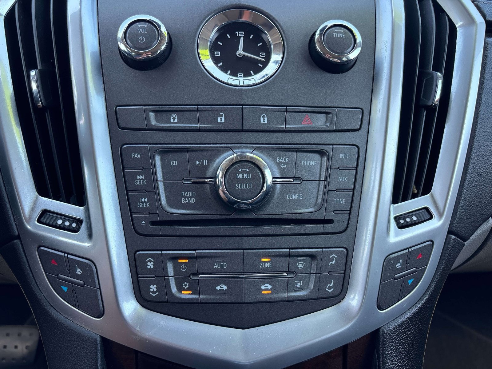 Used 2011 Cadillac SRX Luxury FWD image 21