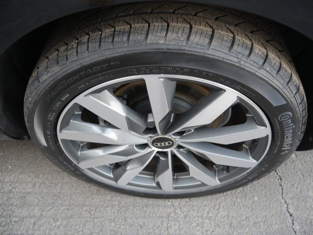 Used 2023 Audi A4 2.0T Premium w/ Convenience Package image 13