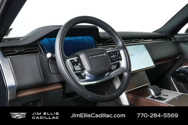 Used 2025 Land Rover Range Rover SE image 4