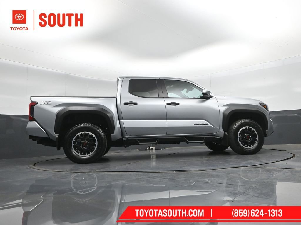 Used 2025 Toyota Tacoma TRD Off-Road w/ TRD Off Road Upgrade Package image 35