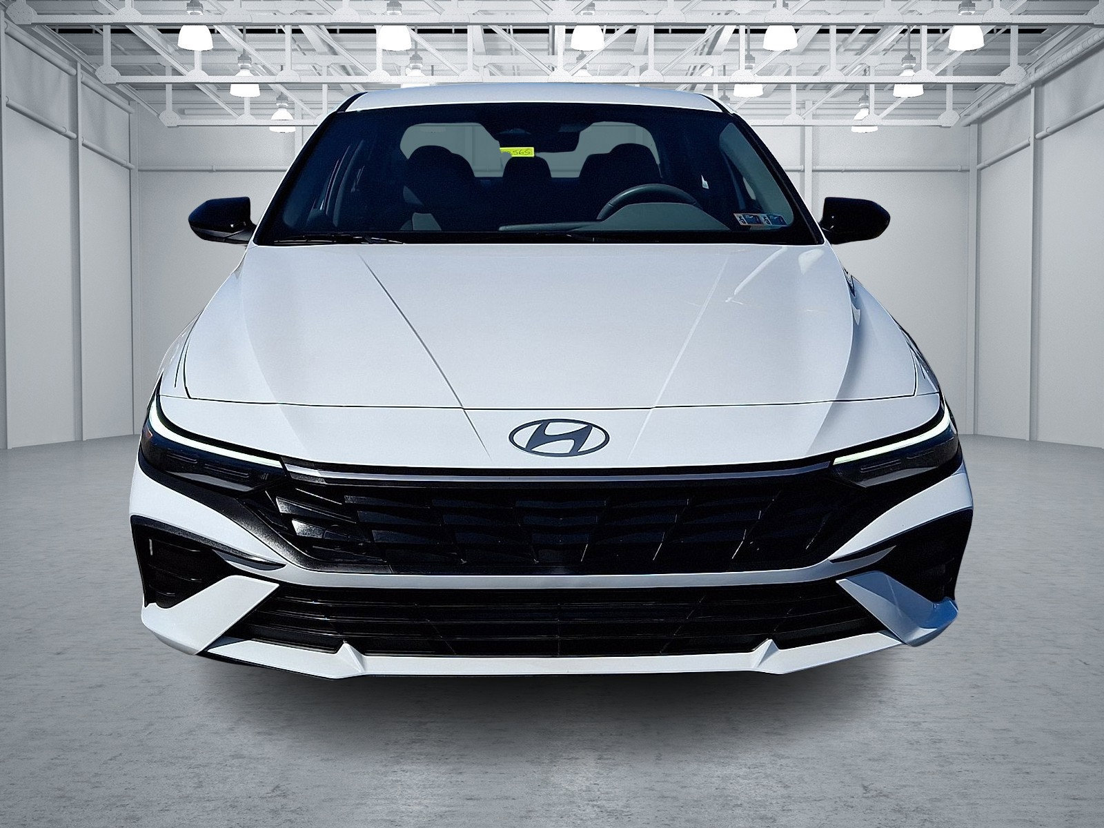 Certified 2025 Hyundai Elantra Sport FWD image 2