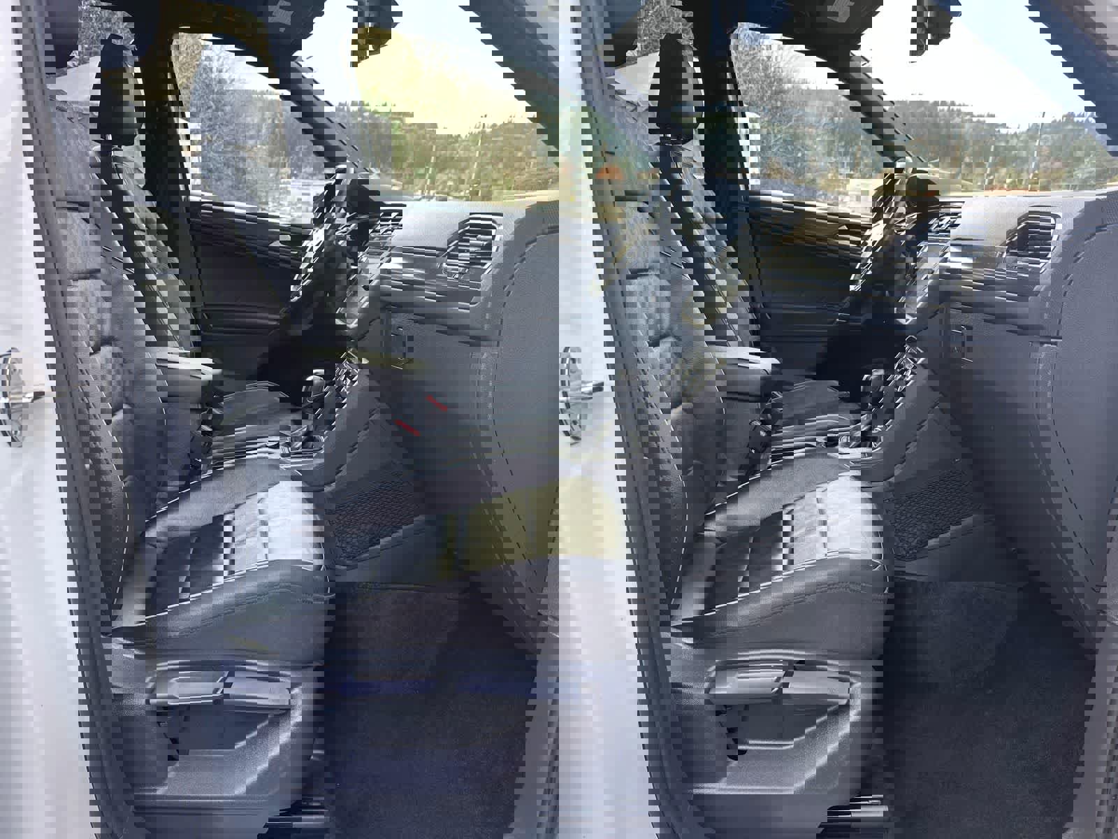 Used 2020 Volkswagen Tiguan SEL Premium R-Line w/ 3rd Row Seat Package image 13