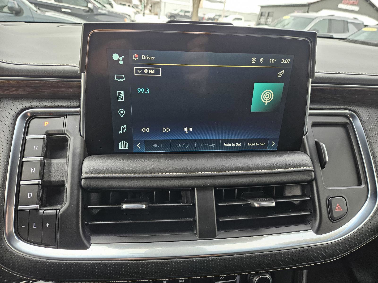 Used 2024 Chevrolet Tahoe Premier AWD/4WD image 14