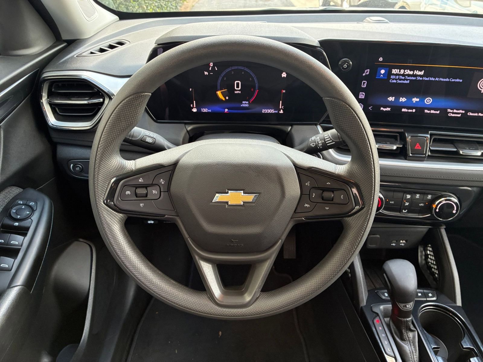 Used 2025 Chevrolet TrailBlazer LT FWD image 27