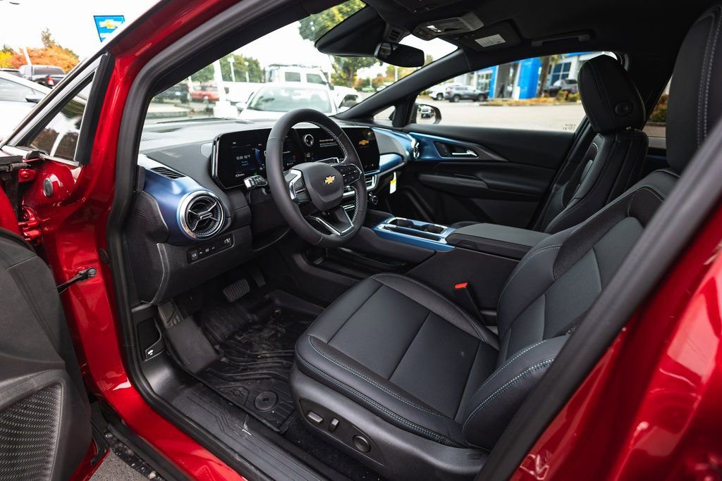 New 2026 Chevrolet Equinox EV LT image 10