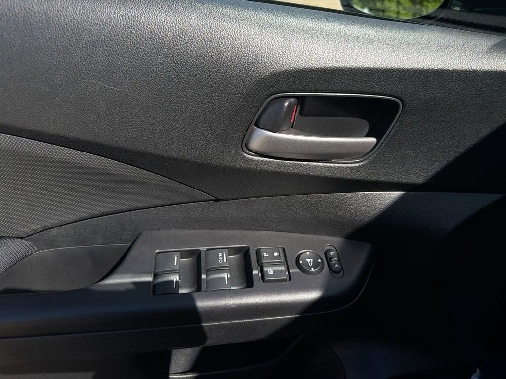 Used 2015 Honda CR-V LX image 15