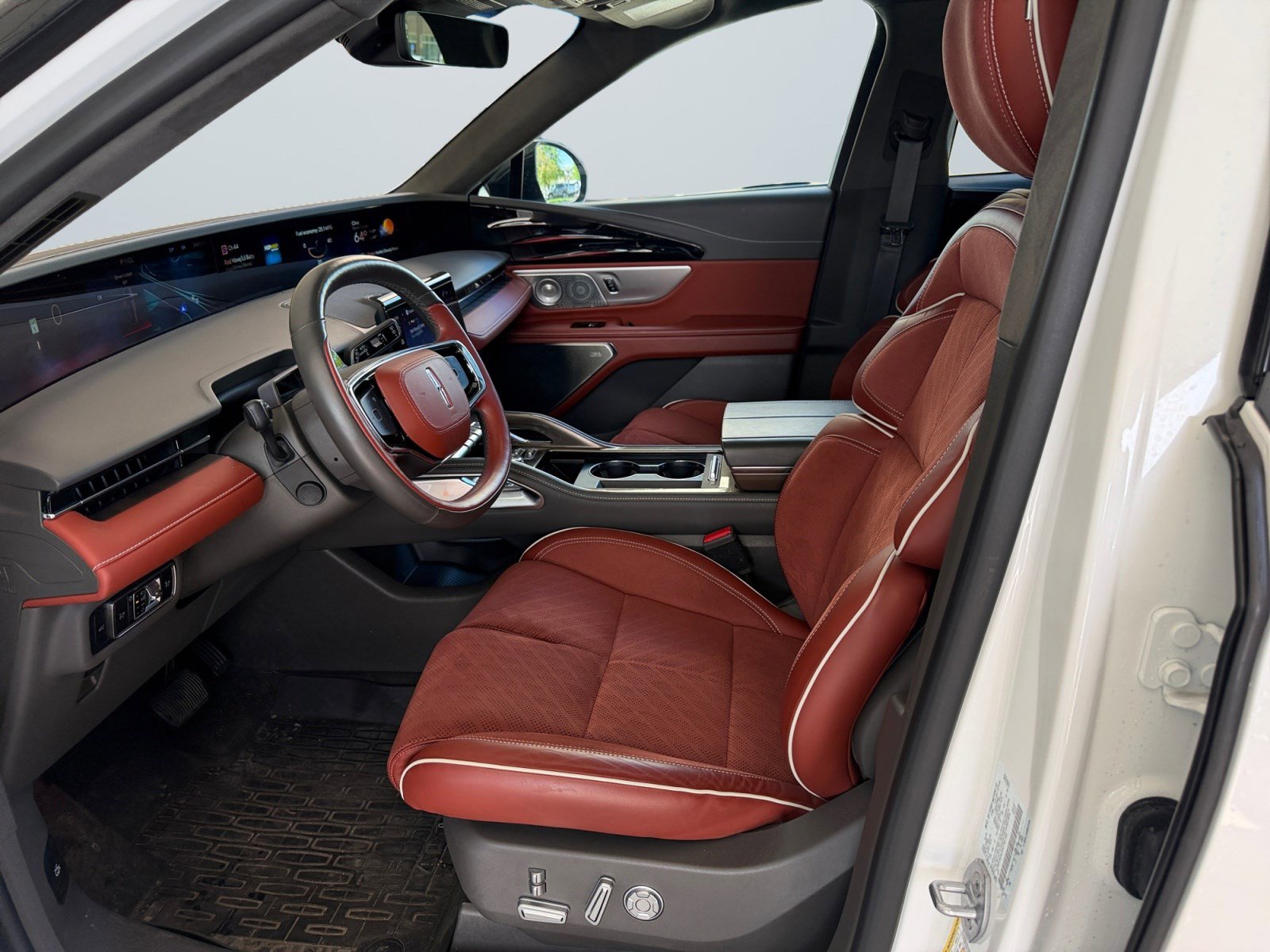 Used 2024 Lincoln Nautilus Black Label w/ Jet Appearance Package (87T) AWD/4WD image 11