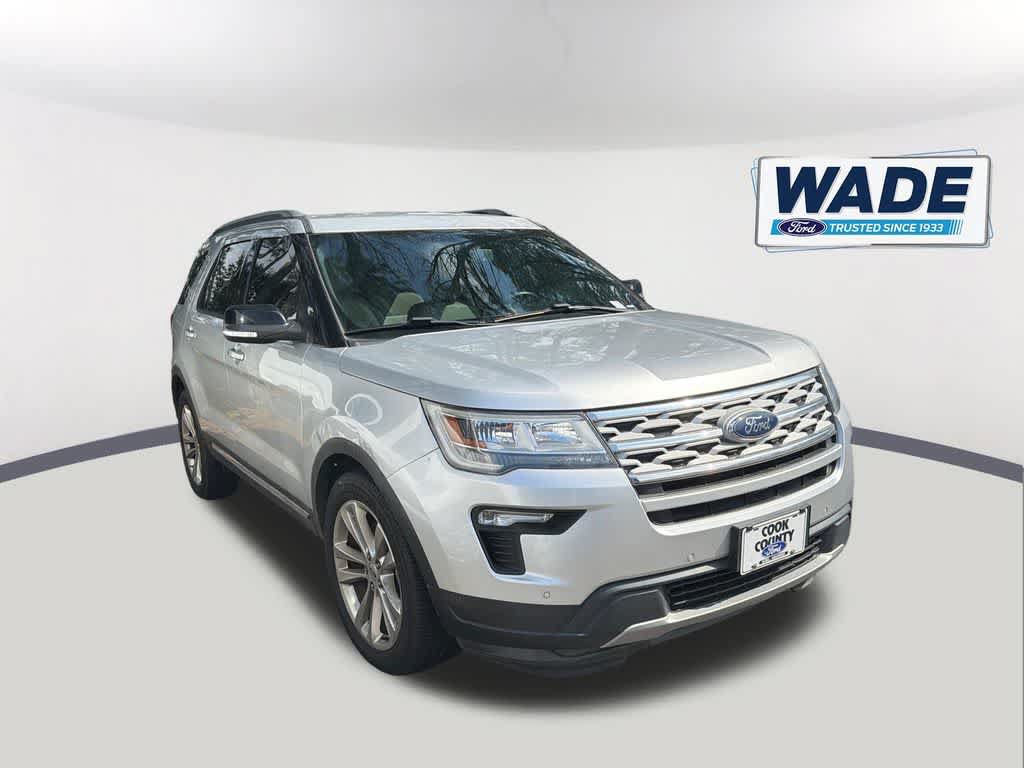 Used 2018 Ford Explorer XLT w/ Equipment Group 202A FWD image 3