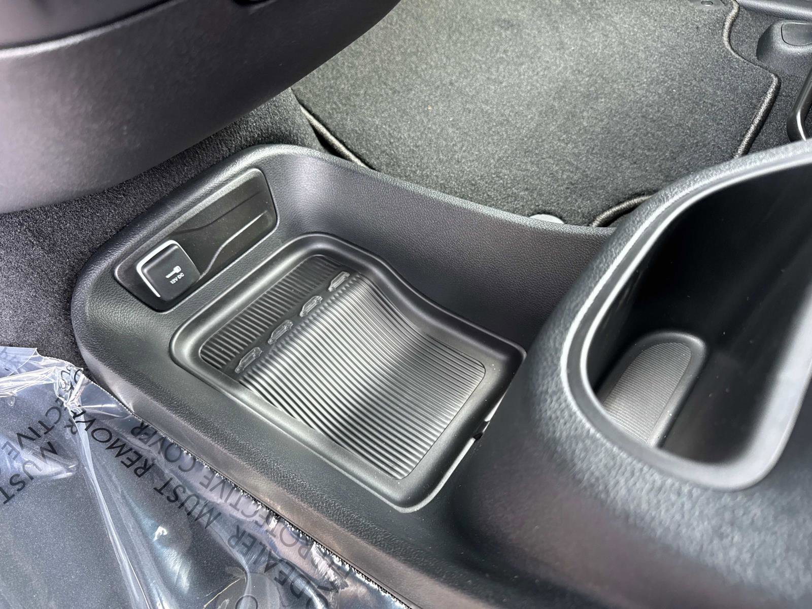 New 2026 Chrysler Pacifica Select FWD image 27