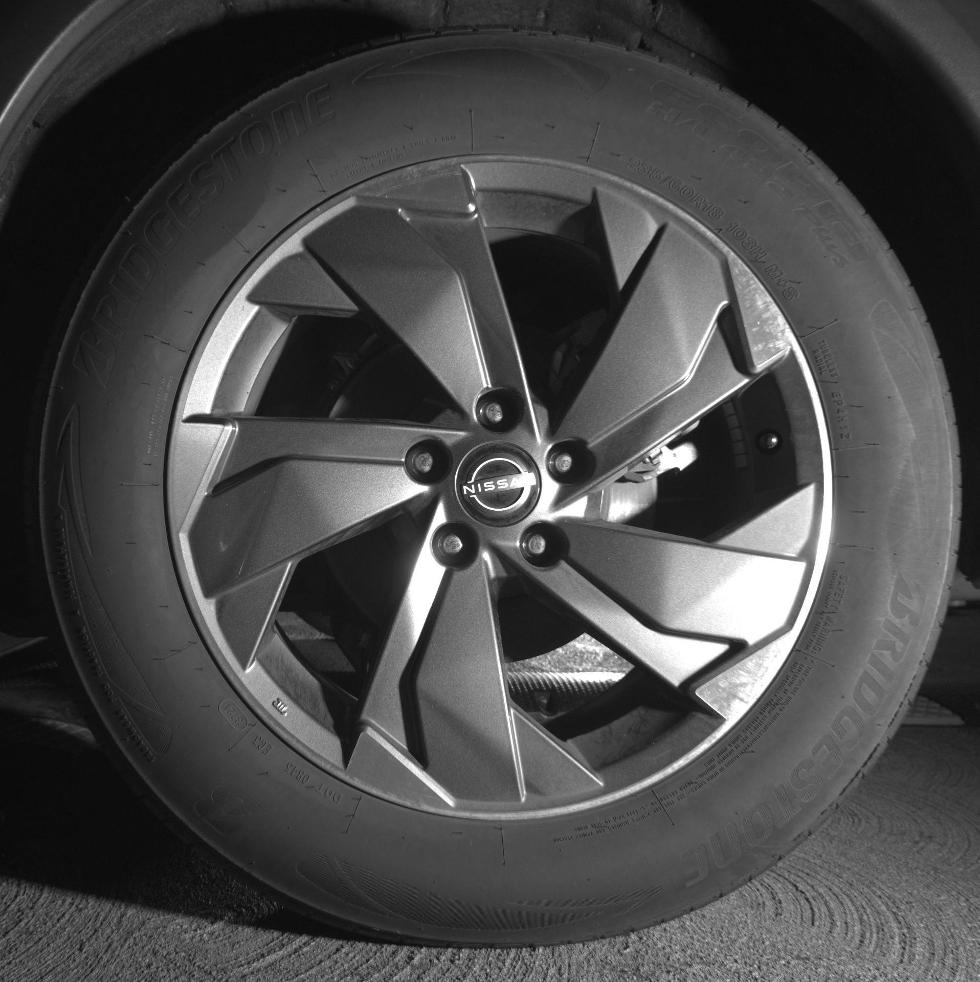 Used 2025 Nissan Rogue SV image 14