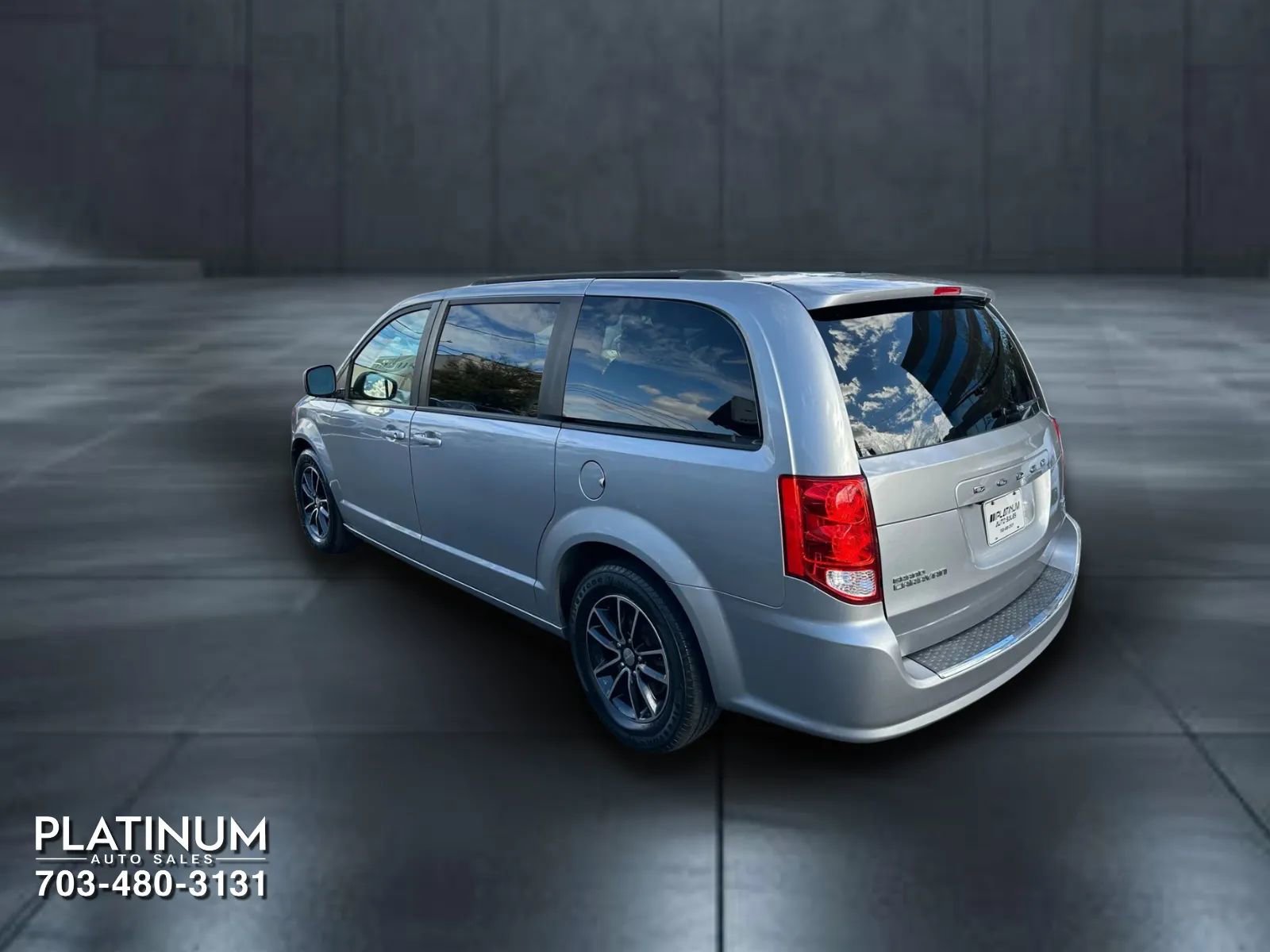 Used 2018 Dodge Grand Caravan GT image 8