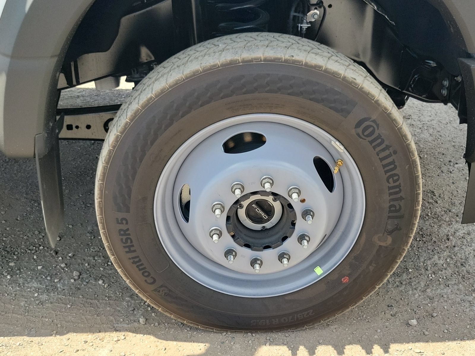 New 2027 Ford F550 4x4 Crew Cab image 7