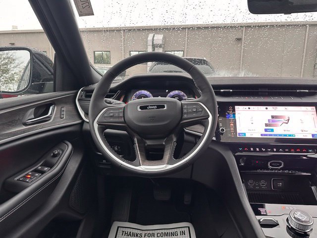 Used 2025 Jeep Wagoneer Series III w/ Premium Group I AWD/4WD image 22