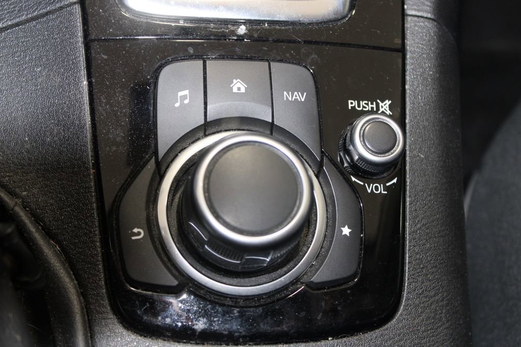 Used 2016 MAZDA MAZDA3 i Touring image 25