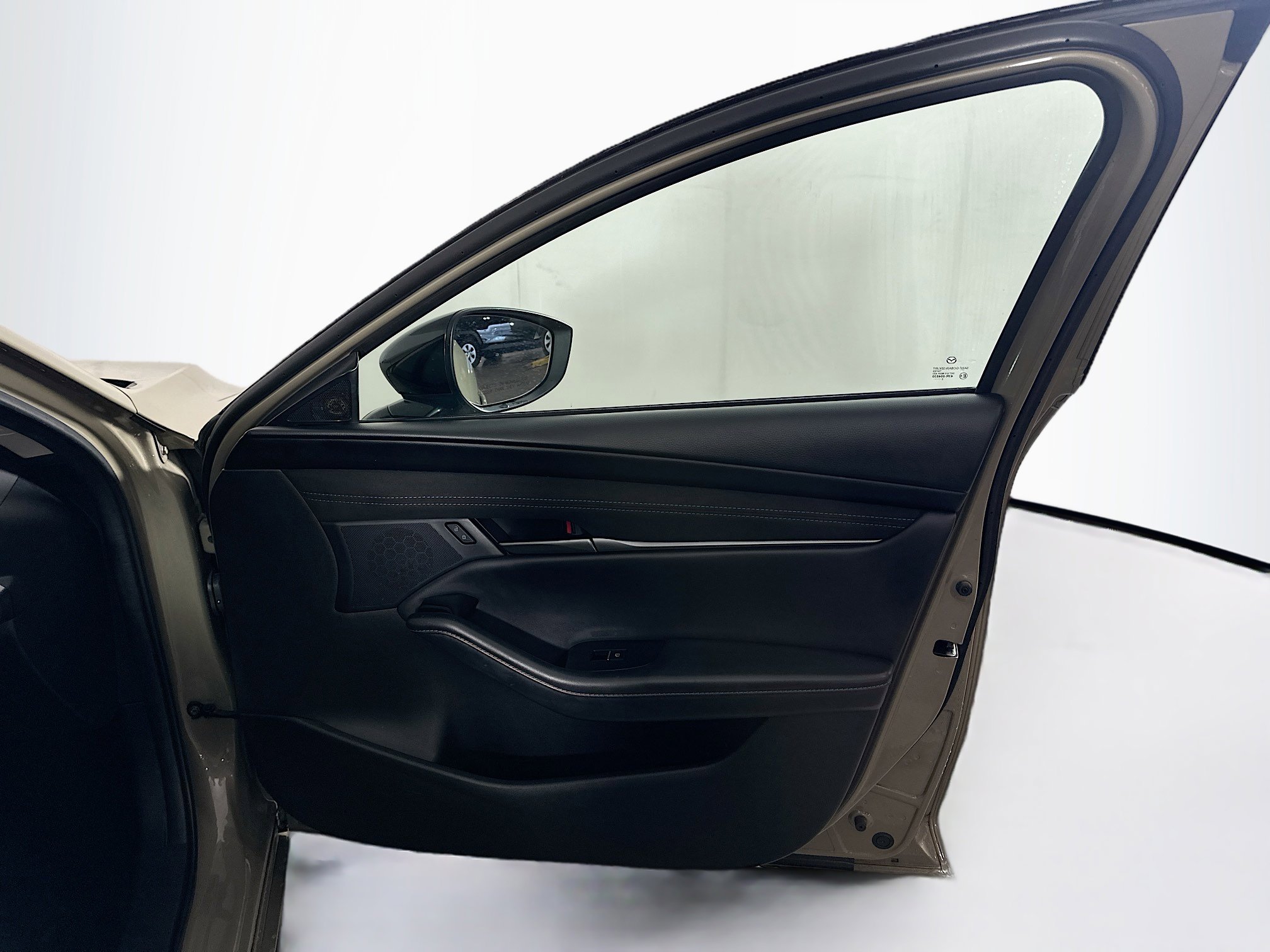 Used 2024 MAZDA MAZDA3 s image 30