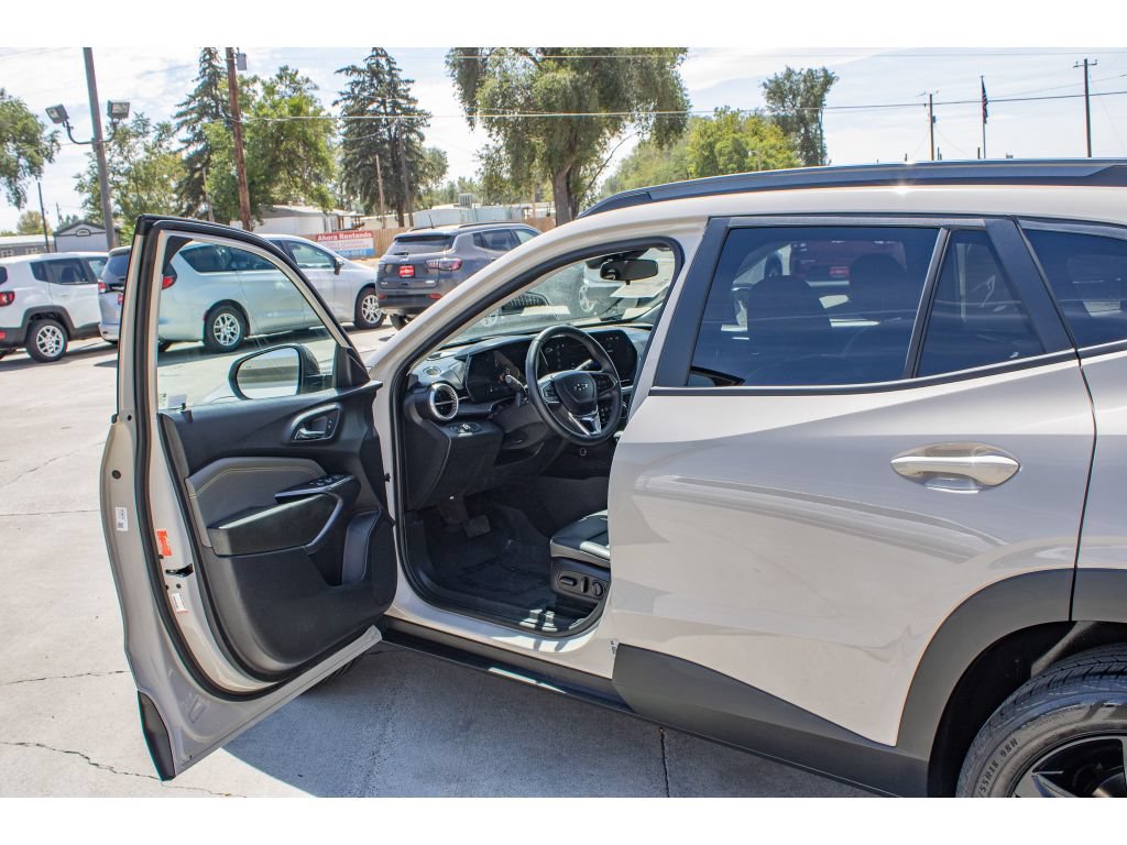 Used 2026 Chevrolet Trax ACTIV w/ Driver Confidence Package FWD image 24