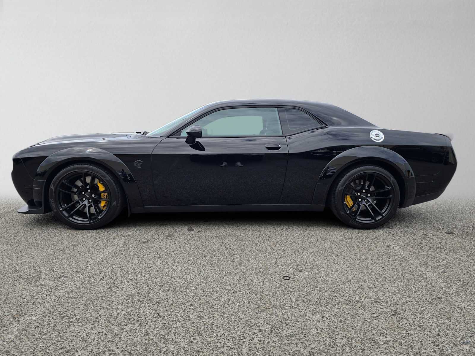 Used 2022 Dodge Challenger SRT Hellcat RWD image 6