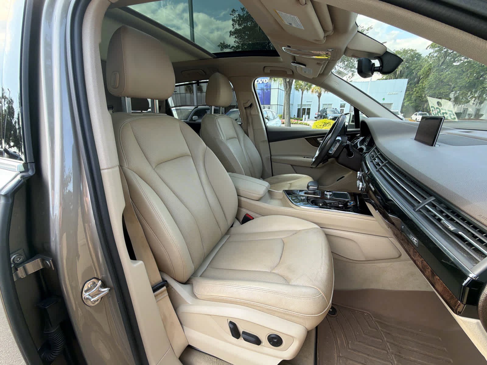 Used 2017 Audi Q7 3.0T Premium Plus AWD/4WD image 17