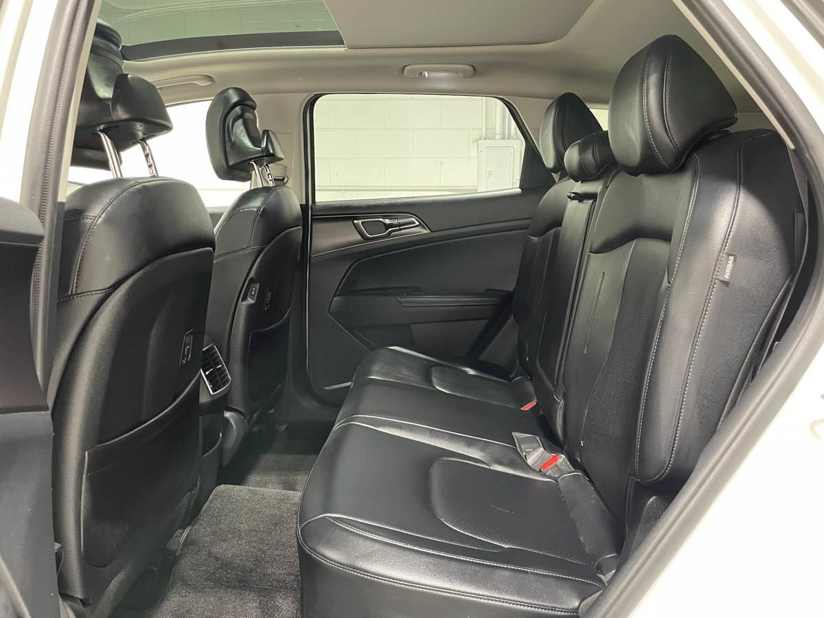 Used 2025 Kia Sportage EX w/ EX Premium Package AWD/4WD image 15