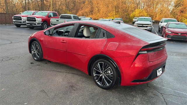 Used 2024 Toyota Prius XLE image 12