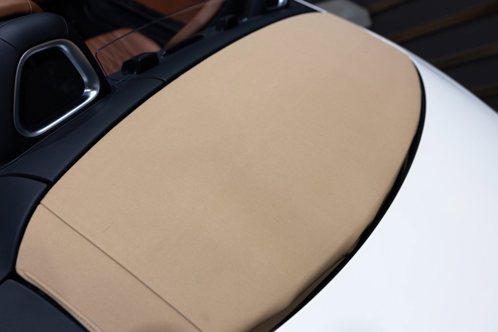 Used 2018 Mercedes-Benz AMG GT Roadster w/ Exclusive Interior Package image 28