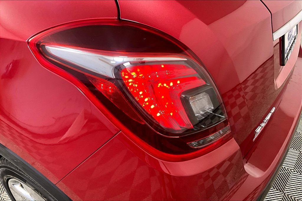 Used 2017 Buick Encore Essence w/ Experience Buick Package AWD/4WD image 28