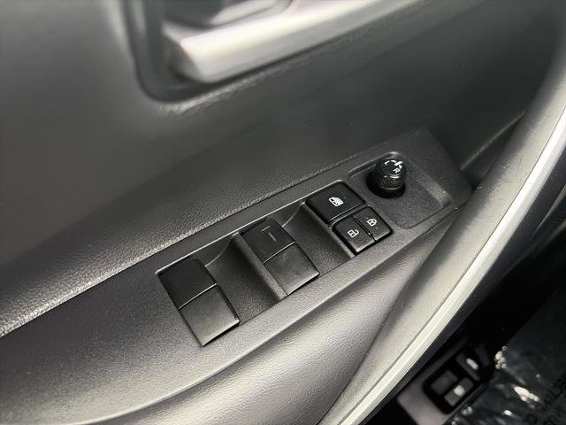 Used 2021 Toyota Corolla SE FWD image 22