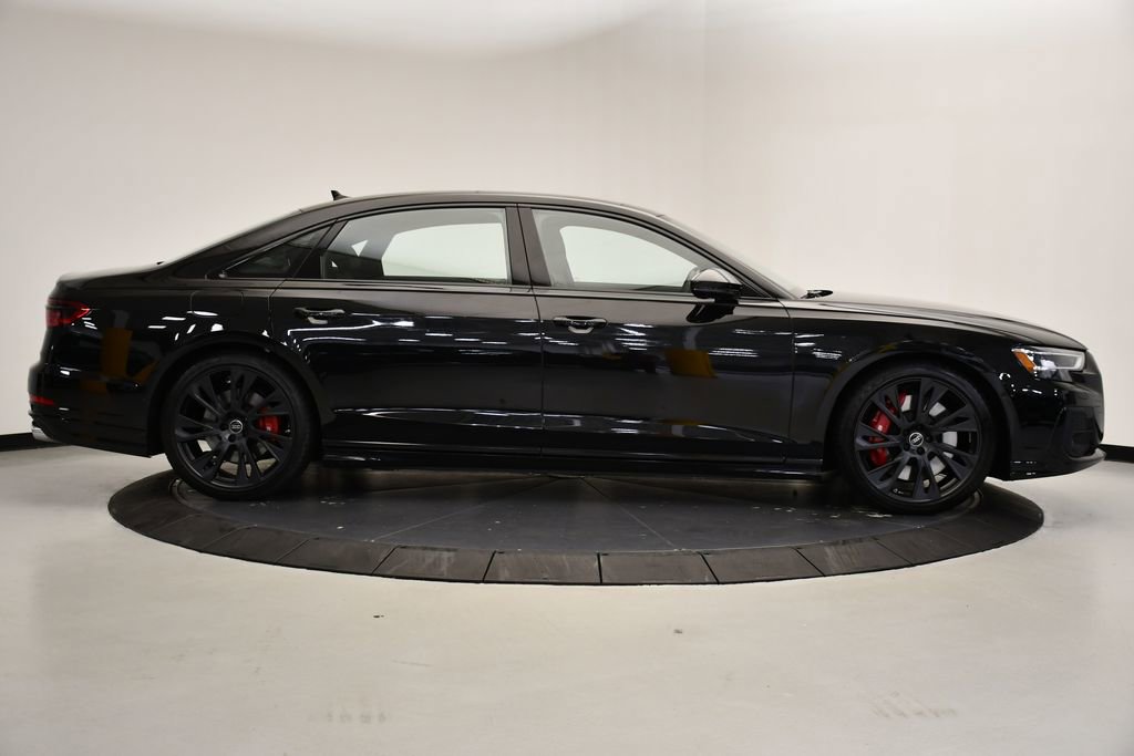 Used 2025 Audi S8 image 6
